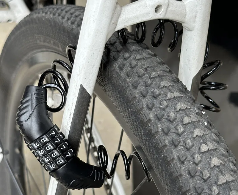 Chaîne de verrouillage de casq - Chain Lock Combination avis et prix